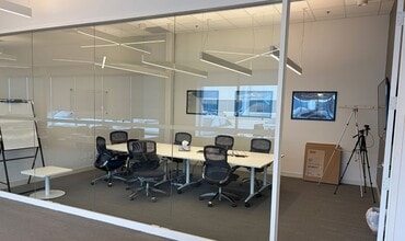 3550 Laird Rd, Mississauga, ON à louer Photo intérieure– Image 2 sur 4