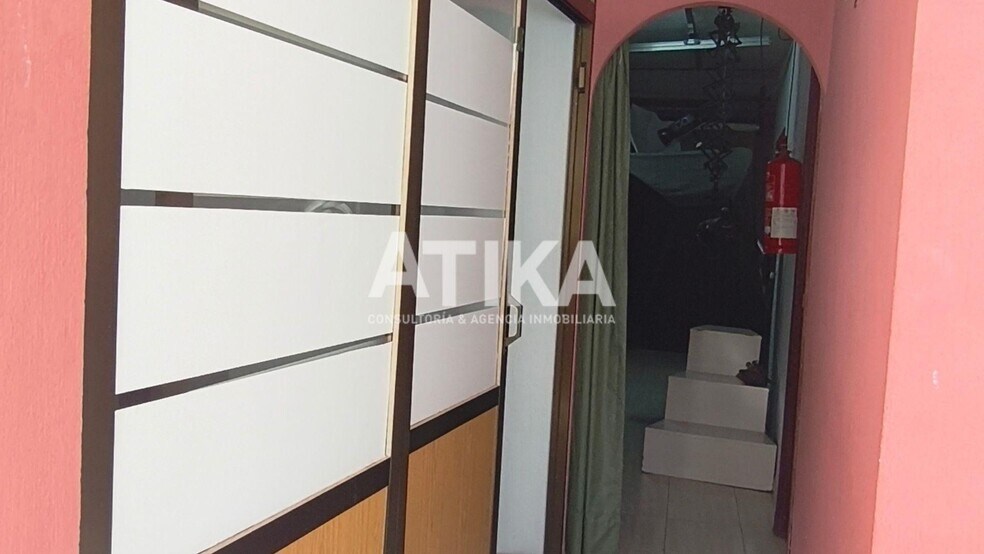 Local commercial dans València, Valencia à vendre - Photo de l’immeuble – Image 2 sur 7