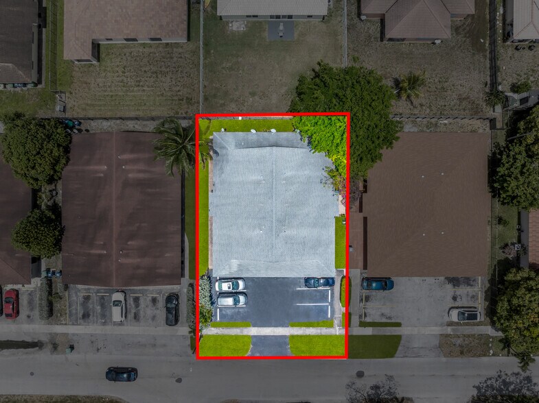 5321 NW 22nd St, Lauderhill, FL à vendre - Photo de l’immeuble – Image 2 sur 2