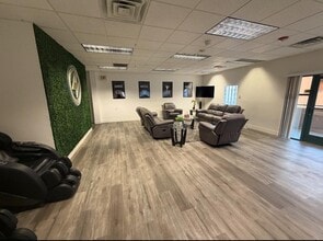 5440 W Sahara Ave, Las Vegas, NV à vendre Photo intérieure– Image 2 sur 6