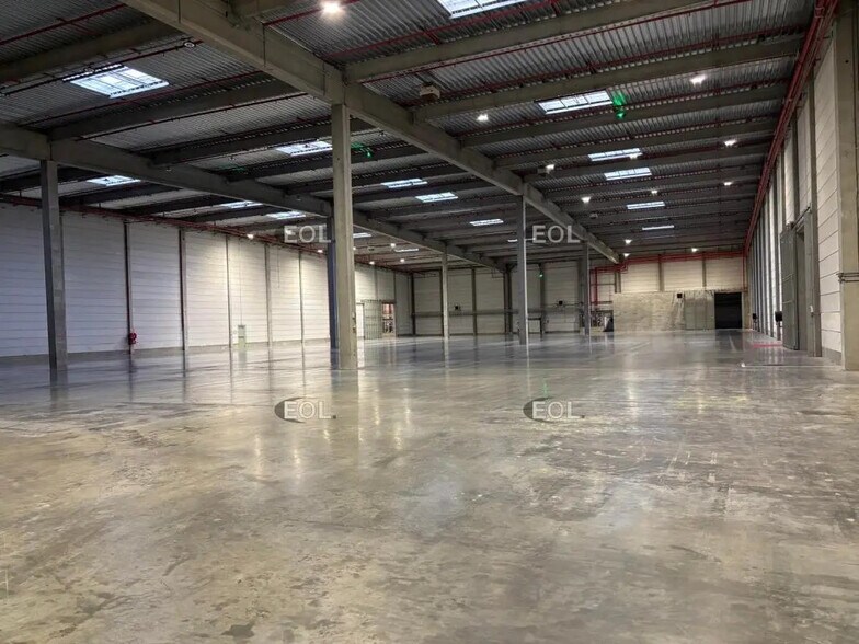 Industriel/Logistique dans Saulce-sur-Rhône à louer - Photo de l’immeuble – Image 3 sur 6