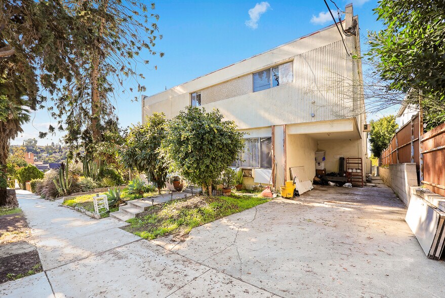 1651 Golden Gate Ave, Los Angeles, CA à vendre - Photo de l’immeuble – Image 2 sur 20