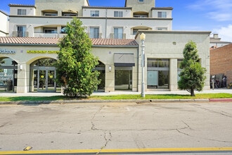 151 E Holly St, Pasadena, CA à louer Photo intérieure– Image 1 sur 9