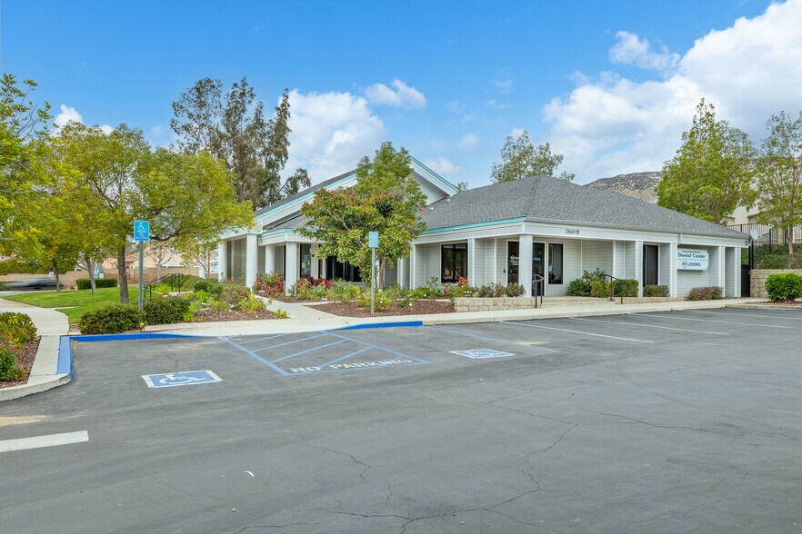 23575 Sunnymead Ranch Pky, Moreno Valley, CA à vendre - Photo de l’immeuble – Image 3 sur 15