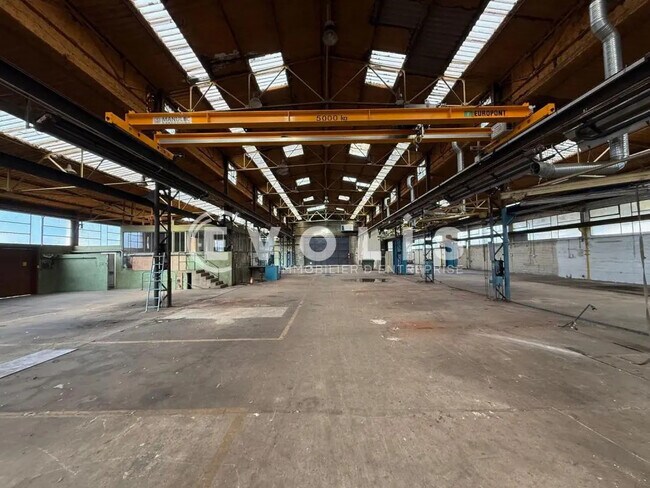 Plus de détails pour Local d'activités à louer