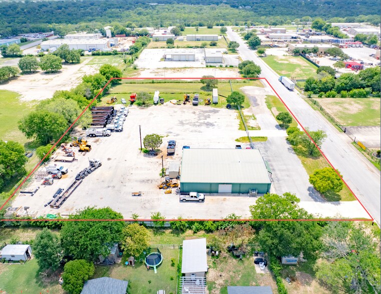 132 Nell Deane Blvd, Schertz, TX à louer - Photo de l’immeuble – Image 2 sur 7