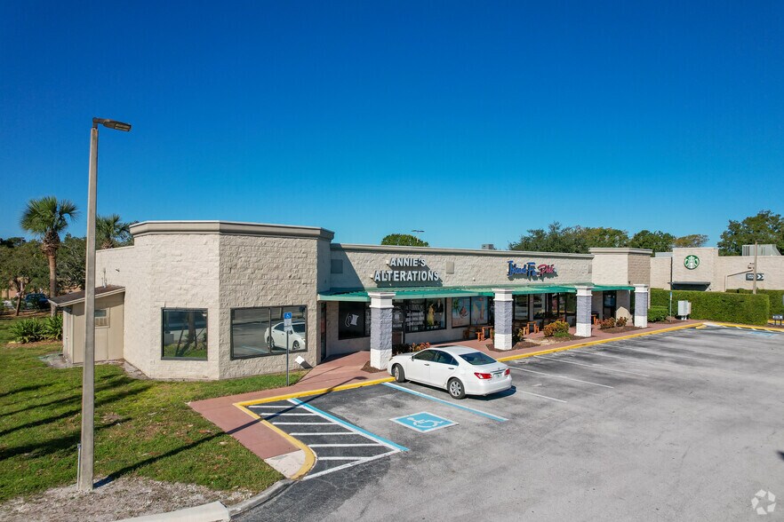 5601-5775 Red Bug Lake Rd, Winter Springs, FL à louer - Photo de l’immeuble – Image 2 sur 28