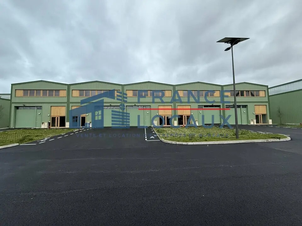 Bureau dans Stains à louer Photo de l’immeuble– Image 1 sur 12