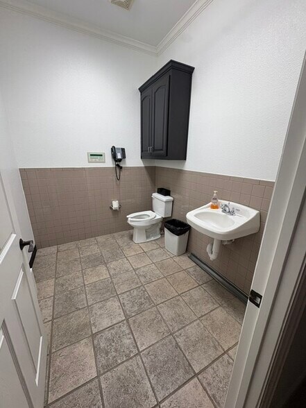 3325 Premier Dr, Plano, TX à vendre - Photo de l’immeuble – Image 2 sur 9