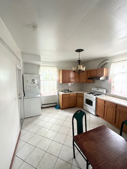 992 S Orange Ave, Newark, NJ à vendre - Photo de l’immeuble – Image 3 sur 6