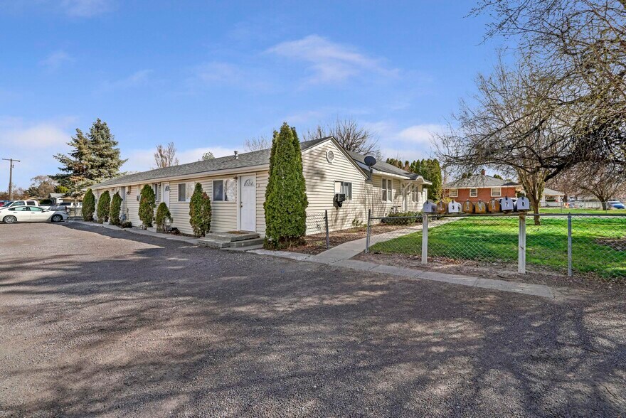 442 Locust St, Twin Falls, ID à vendre - Photo de l’immeuble – Image 3 sur 19