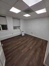 17 W Jefferson St, Rockville, MD à louer Photo intérieure– Image 2 sur 2