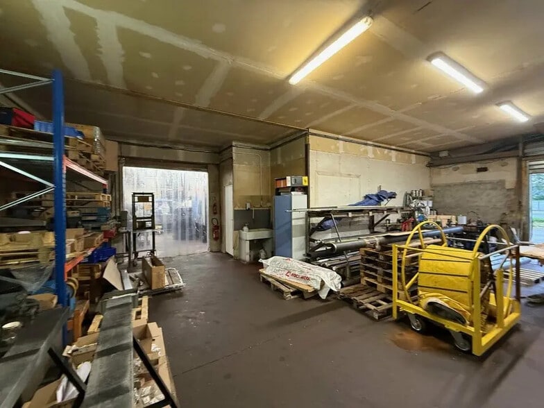 Local d’activités dans Beauvais à louer - Photo de l’immeuble – Image 2 sur 8