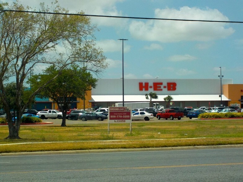 1095 W Hwy 77, San Benito, TX à louer - Photo de l’immeuble – Image 2 sur 12