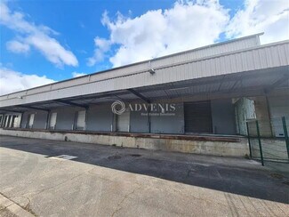 Plus de détails pour Local d'activités à louer