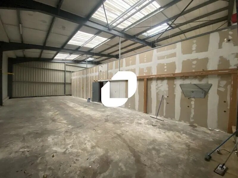 Local d’activités dans Magny-en-Vexin à louer Photo intérieure– Image 1 sur 7