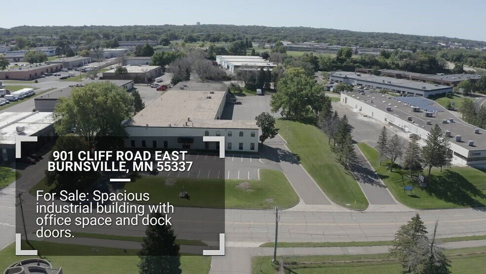 901 E Cliff Rd E, Burnsville, MN à vendre - Vidéo sur l’annonce professionnelle – Image 2 sur 4