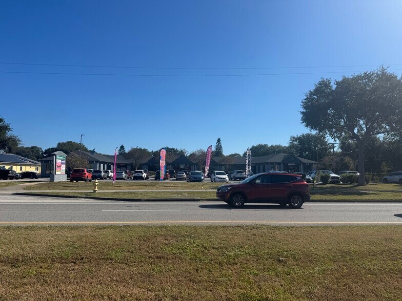 4301 N Wickham Rd, Melbourne, FL à vendre - Photo de l’immeuble – Image 2 sur 23