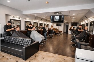 7318 W Irving Park Rd, Norridge, IL à louer Photo intérieure– Image 2 sur 5