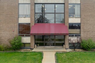 Plus de détails pour 10526 W Cermak Rd, Westchester, IL - Bureau à louer