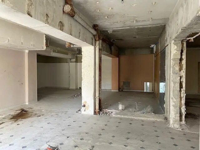 Bureau dans Hyères à vendre - Photo intérieure – Image 2 sur 12