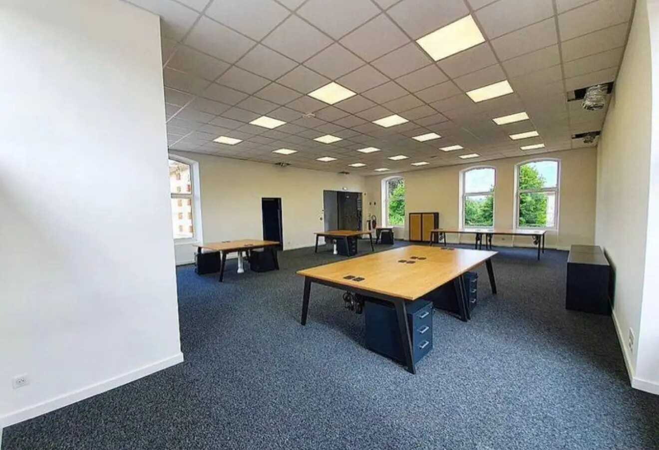 Bureau dans Angoulême à louer Photo intérieure– Image 1 sur 8