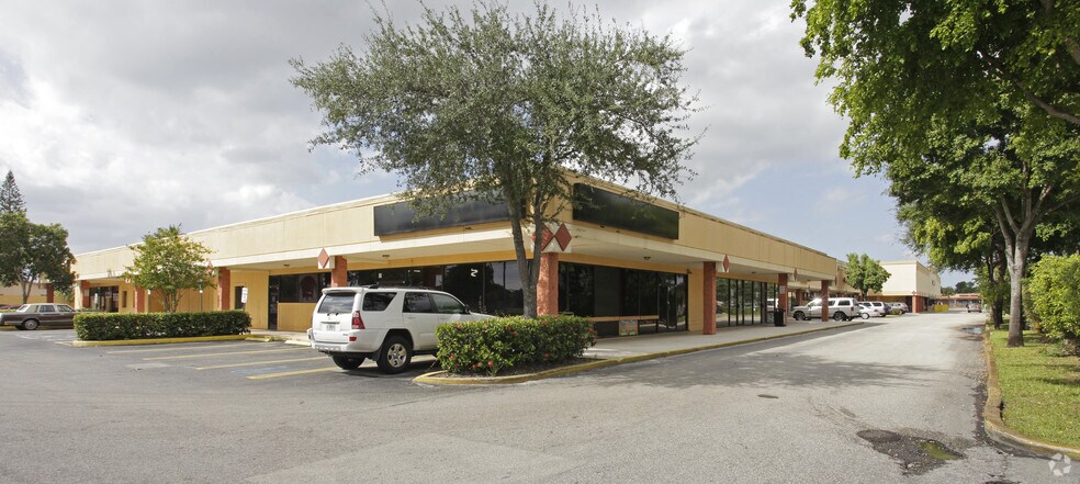 7306 Southgate Blvd, North Lauderdale, FL à louer - Photo de l’immeuble – Image 2 sur 14