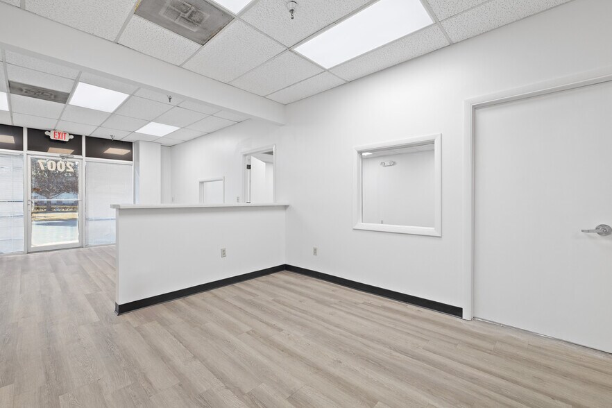 2003-2021 Viscount Row, Orlando, FL à louer - Photo de l’immeuble – Image 3 sur 16