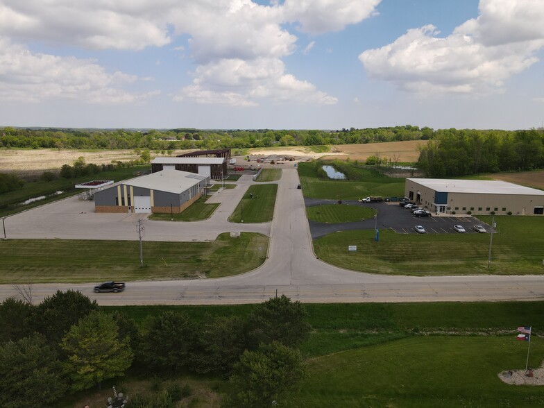 00 Industrial Pky, Campbellsport, WI à vendre - Aérien – Image 3 sur 5
