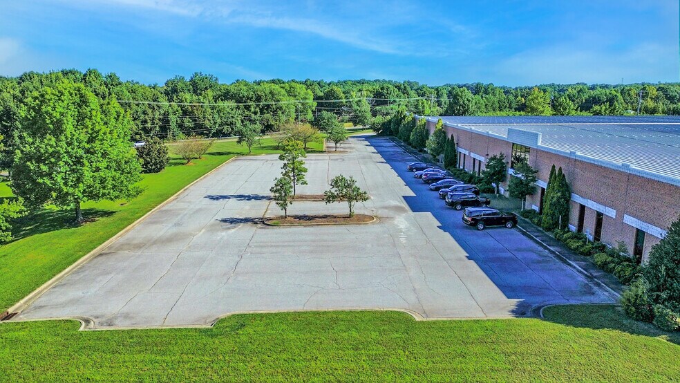 100 Don Truell Ln, Thomasville, NC à louer - Photo de l’immeuble – Image 2 sur 10
