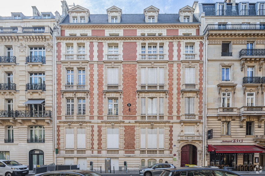 62 Rue Pierre Charron, Paris à louer - Photo principale – Image 1 sur 4