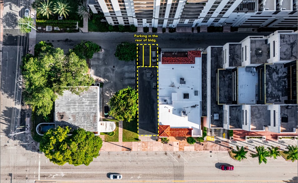 520 Biltmore Way, Coral Gables, FL à vendre - Photo de l’immeuble – Image 2 sur 27