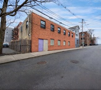 Plus de détails pour 25-29 Spring St, Waltham, MA - Industriel/Logistique à vendre