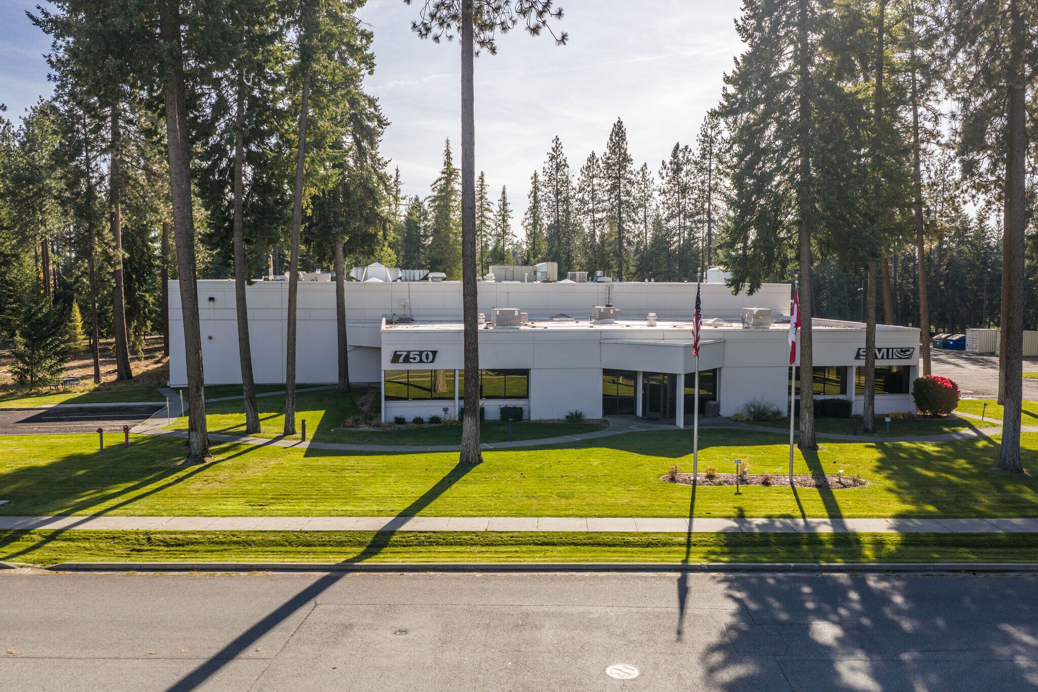 750 W Canfield Ave, Coeur d'Alene, ID à vendre Photo de l’immeuble– Image 1 sur 31