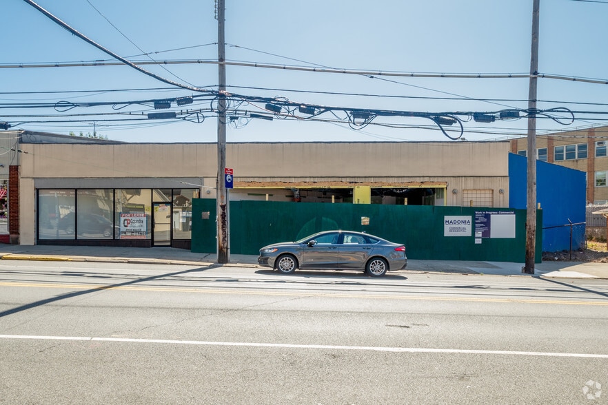 816 Forest Ave, Staten Island, NY à louer - Photo principale – Image 1 sur 8