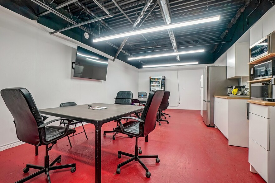 1390 Rue Newton, Boucherville, QC à louer - Photo de l’immeuble – Image 3 sur 20