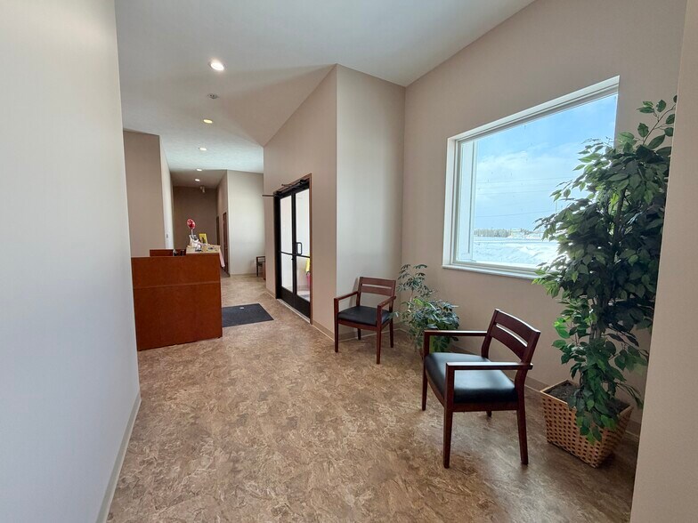 26 E 3 Mile Rd, Sault Sainte Marie, MI à vendre - Hall d’entrée – Image 3 sur 14