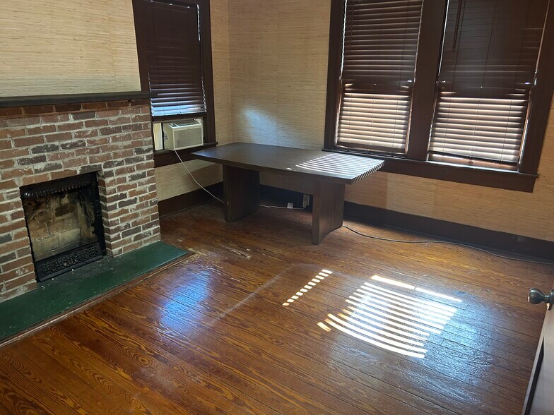 1313 Elmwood Ave, Columbia, SC à louer - Photo de l’immeuble – Image 2 sur 5