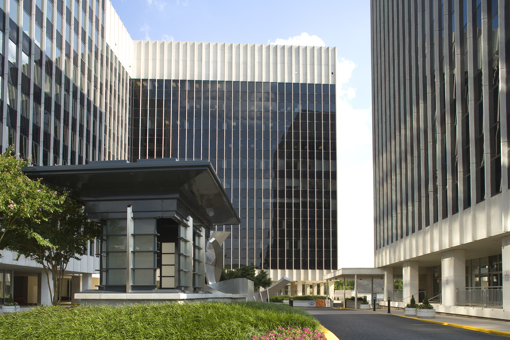 4340 East-West Hwy, Bethesda, MD à louer Photo de l’immeuble– Image 1 sur 12