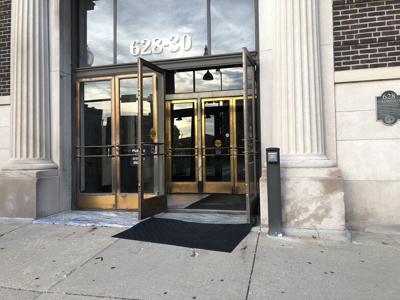 628 Columbus St, Ottawa, IL à louer - Photo de l’immeuble – Image 3 sur 8