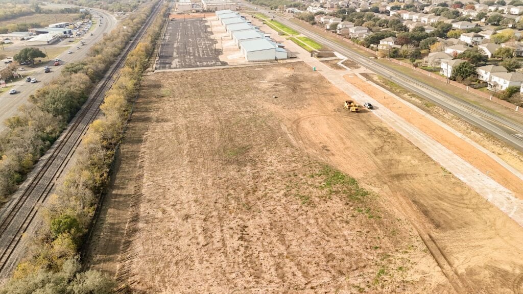 10042 FM 1976, Universal City, TX à louer Photo de la construction– Image 1 sur 14