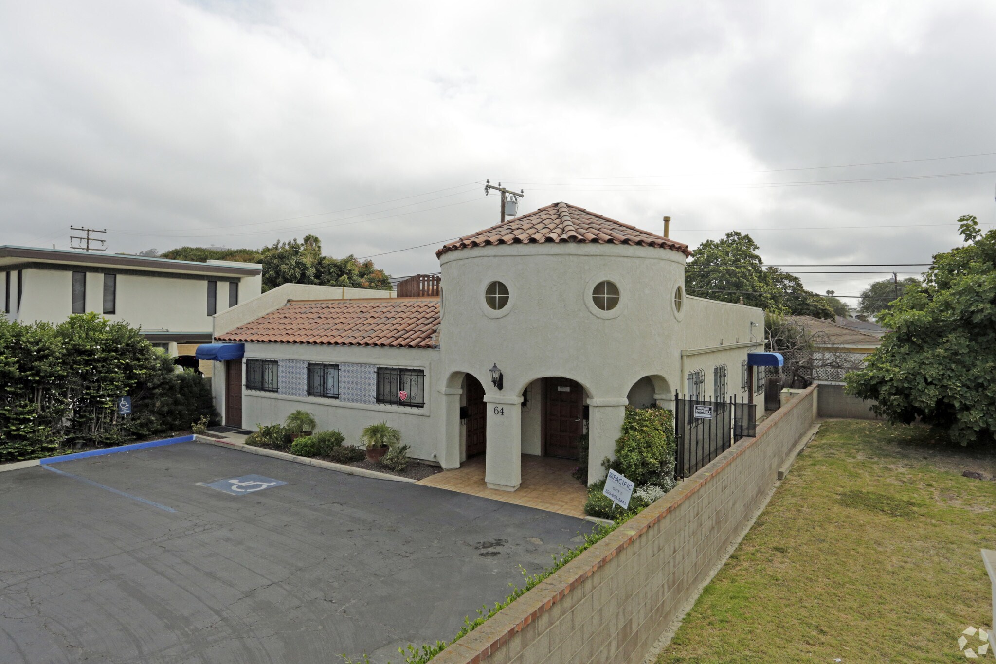 64 N Brent St, Ventura, CA à louer Photo principale– Image 1 sur 10