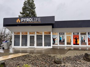 11844-11852 SW Pacific Hwy, Tigard, OR à louer Photo de l’immeuble– Image 1 sur 4