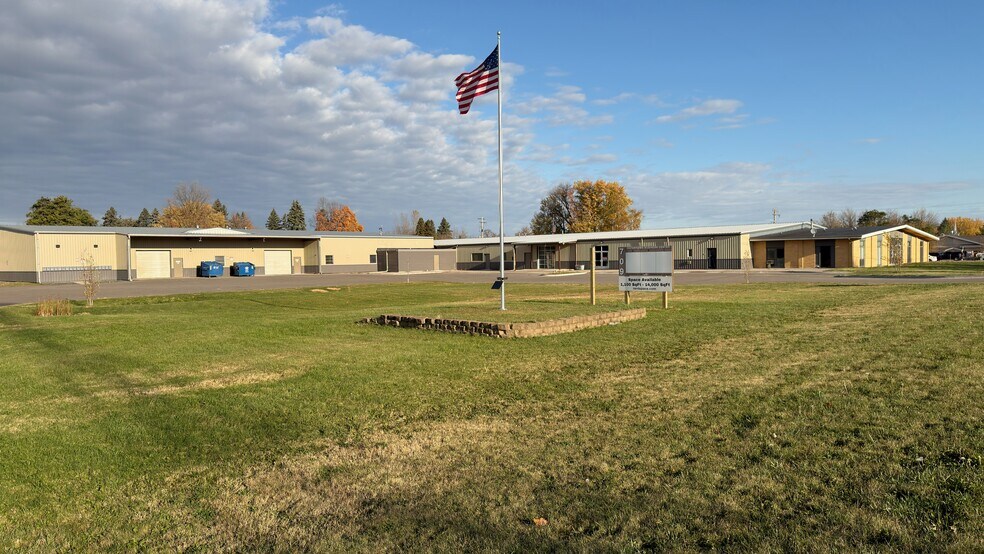 701-709 Jefferson Ave SW, Watertown, MN à louer - Photo principale – Image 1 sur 18