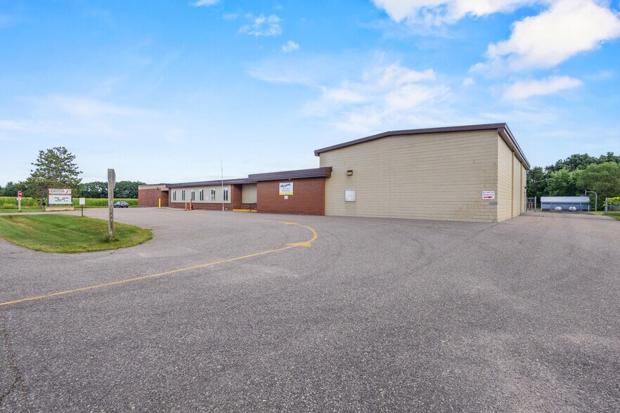 W11195 WI-127, Portage, WI à vendre - Photo de l’immeuble – Image 2 sur 90