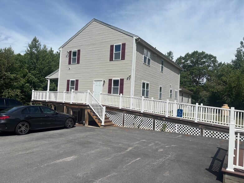 4 Old Douglas Rd, Webster, MA à vendre - Photo de l’immeuble – Image 3 sur 9