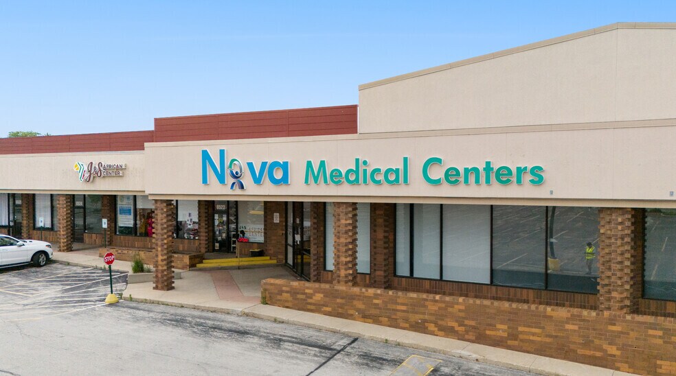 8514-8564 W Brown Deer Rd, Milwaukee, WI à louer Photo principale– Image 1 sur 17