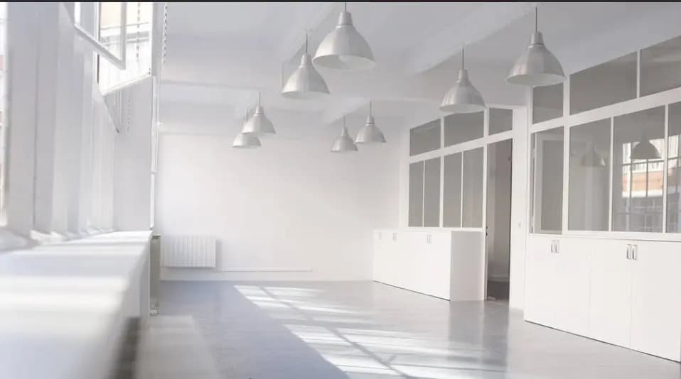 Bureau dans Paris à vendre - Photo de l’immeuble – Image 2 sur 3