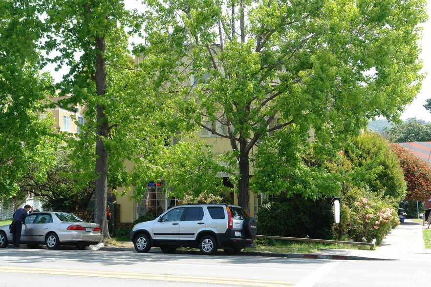 2629 Telegraph Ave, Berkeley, CA à vendre - Photo de l’immeuble – Image 2 sur 3
