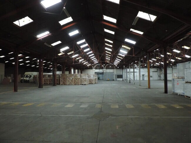 Plus de détails pour Industriel/Logistique à louer